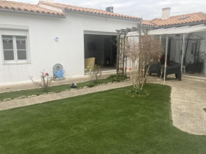 LA MAISON DU PUITS DE FER à la Flotte en Ré